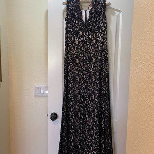 Tadashi Shoji Black lace gown